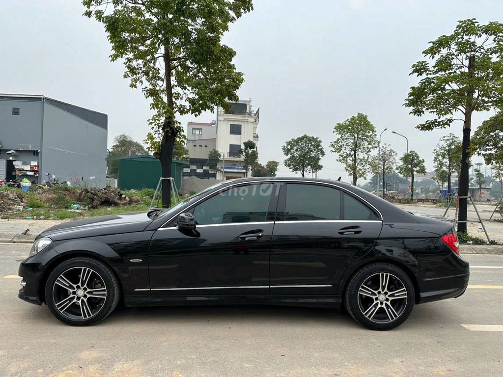 Mercedes-Benz 2013 - ảnh 2