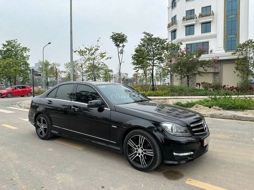 Mercedes-Benz 2013 - ảnh 3