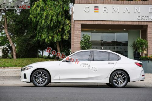 BMW 3 Series 320i Sport Line 2025 - ảnh 4
