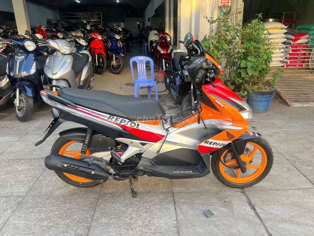 Honda Air Blade 2010 - ảnh 3