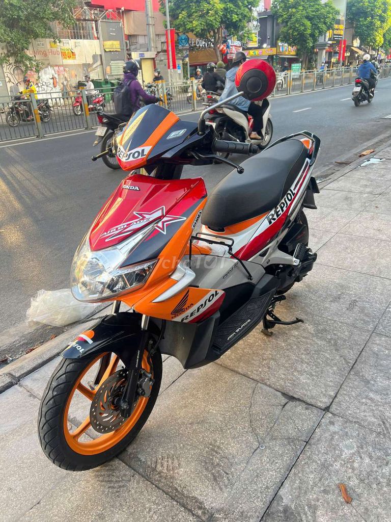Honda Air Blade 2010 - ảnh 5