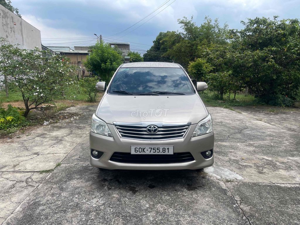 Toyota Innova 2013 - ảnh 2