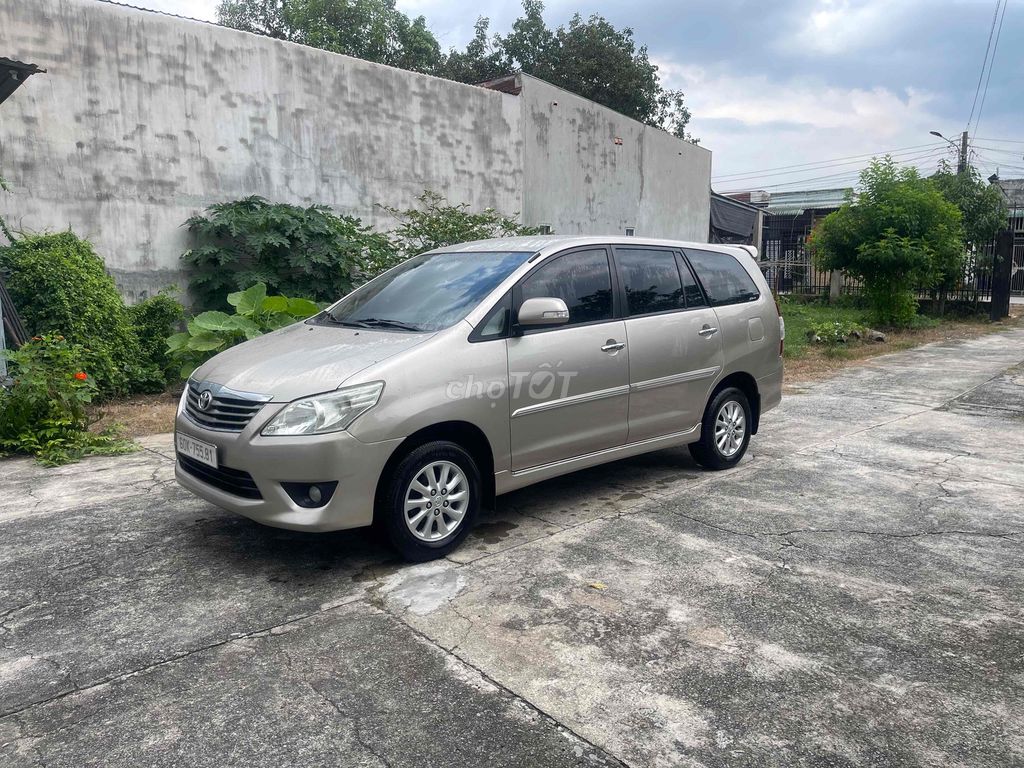 Toyota Innova 2013 - ảnh 3