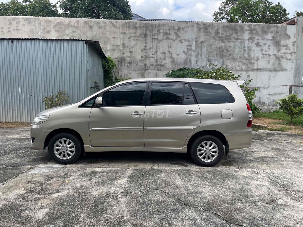 Toyota Innova 2013 - ảnh 5