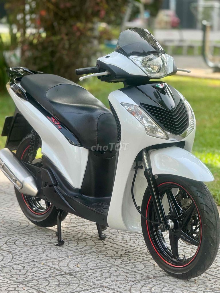 SH 2012 - ảnh 1