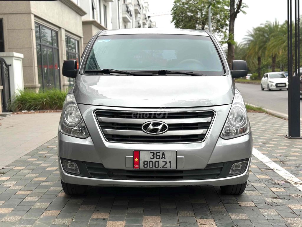 Hyundai Starex 2017 - ảnh 1
