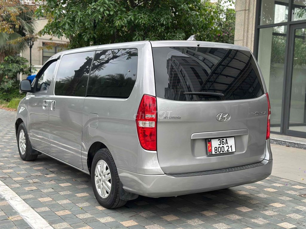 Hyundai Starex 2017 - ảnh 5