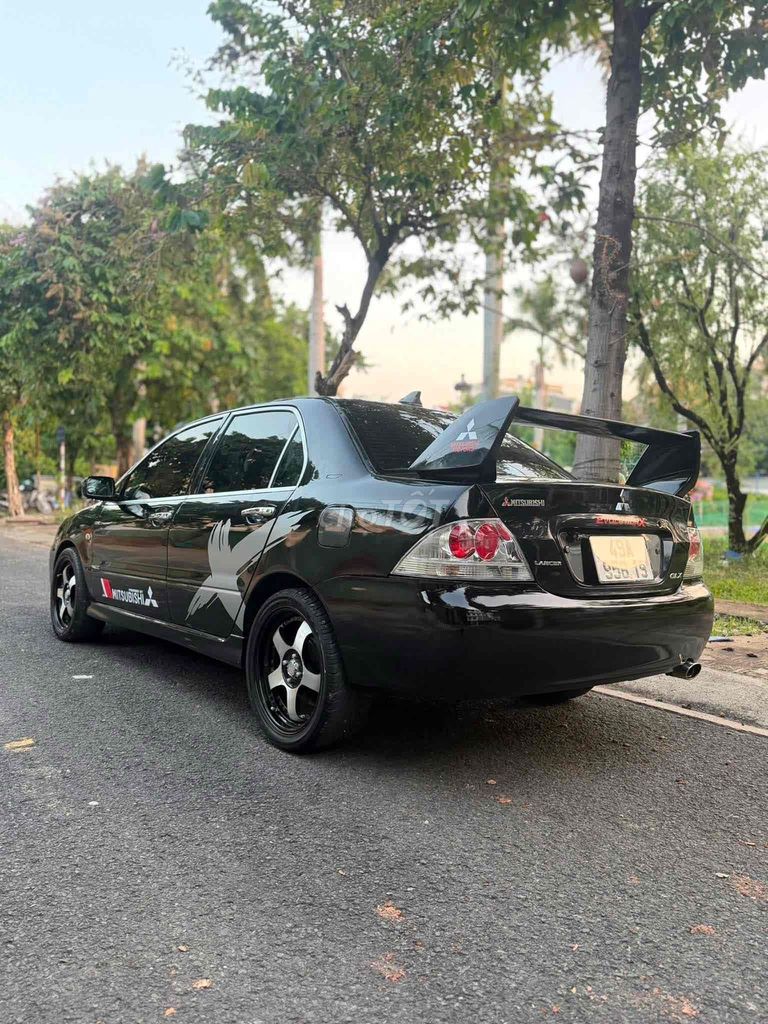 Mitsubishi Lancer 2004 - ảnh 3