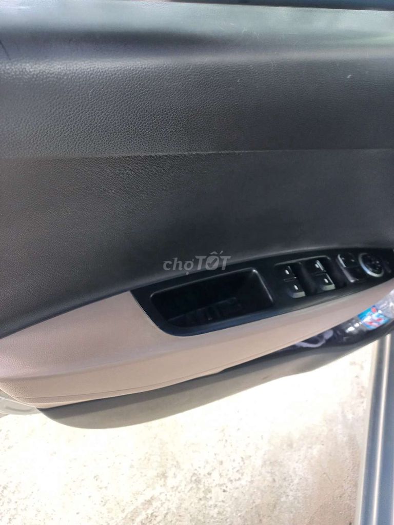 Hyundai Grand i10 - ảnh 2
