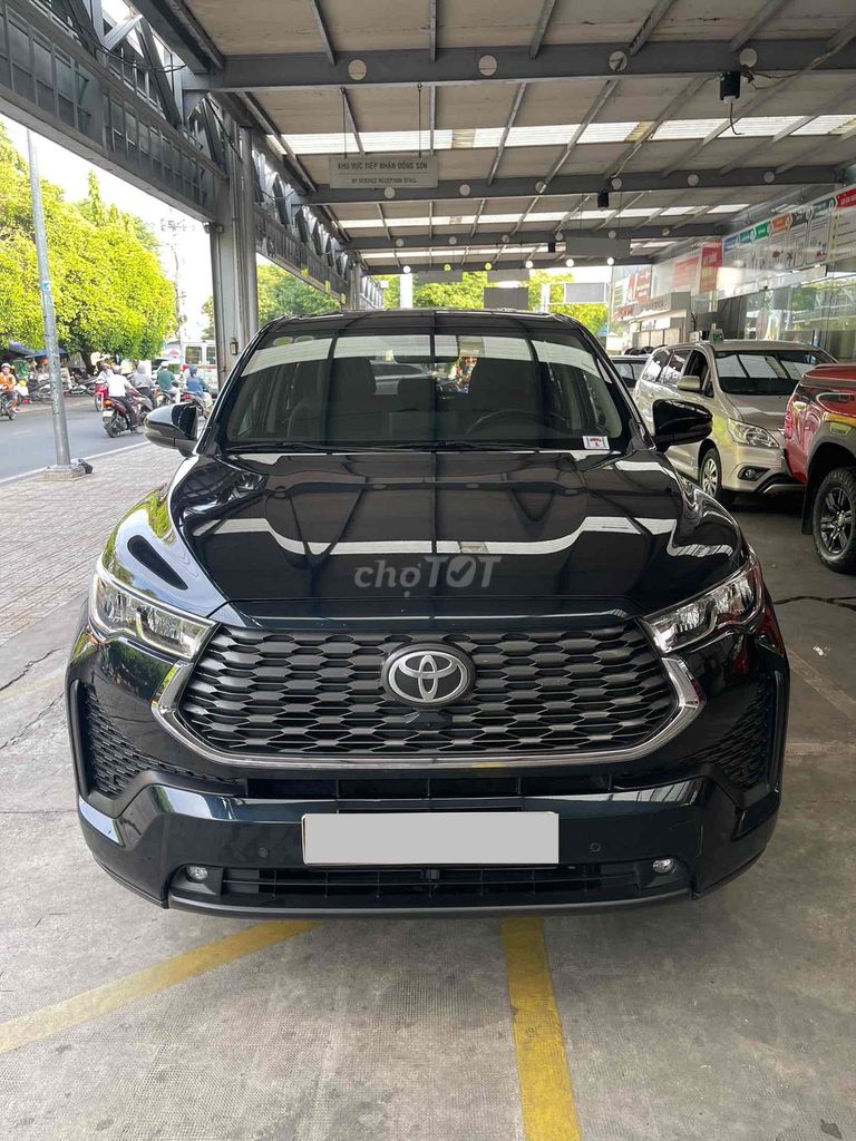 Toyota Innova Cross 2025 - ảnh 1
