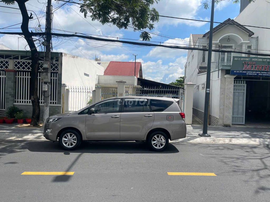 Toyota Innova 2.0E 2019 - ảnh 3