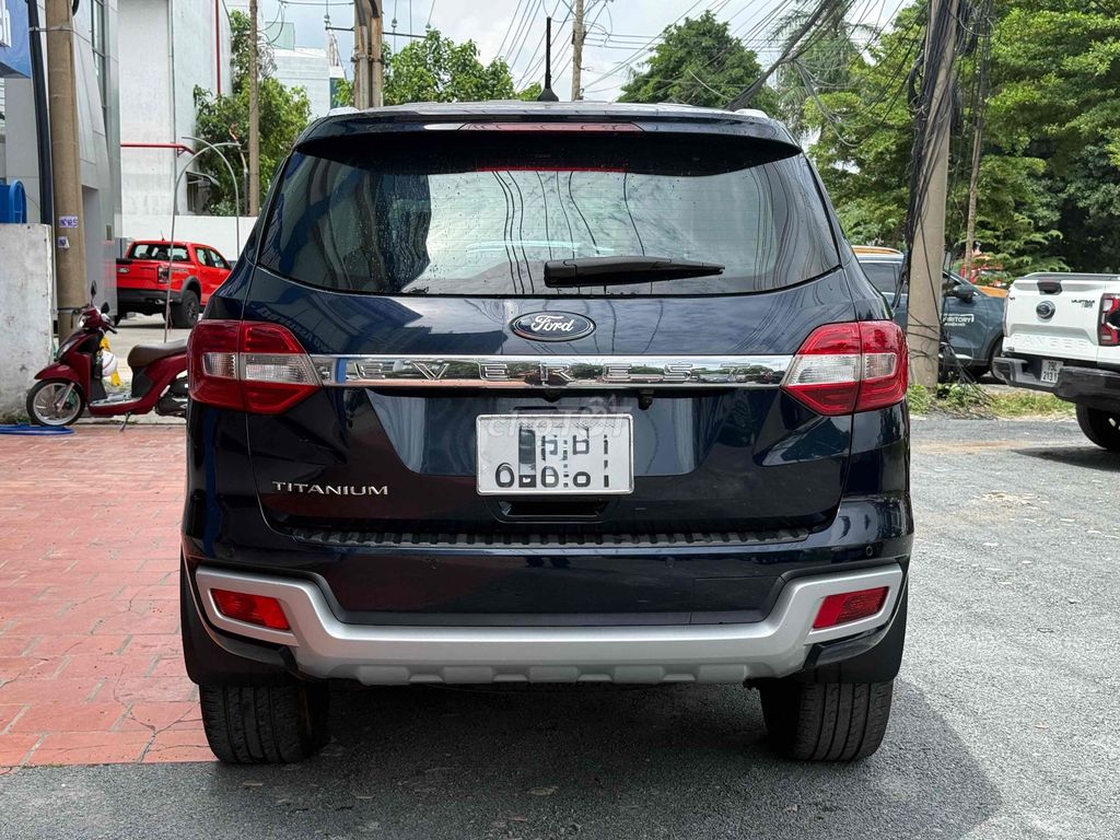 Ford Everest - ảnh 5