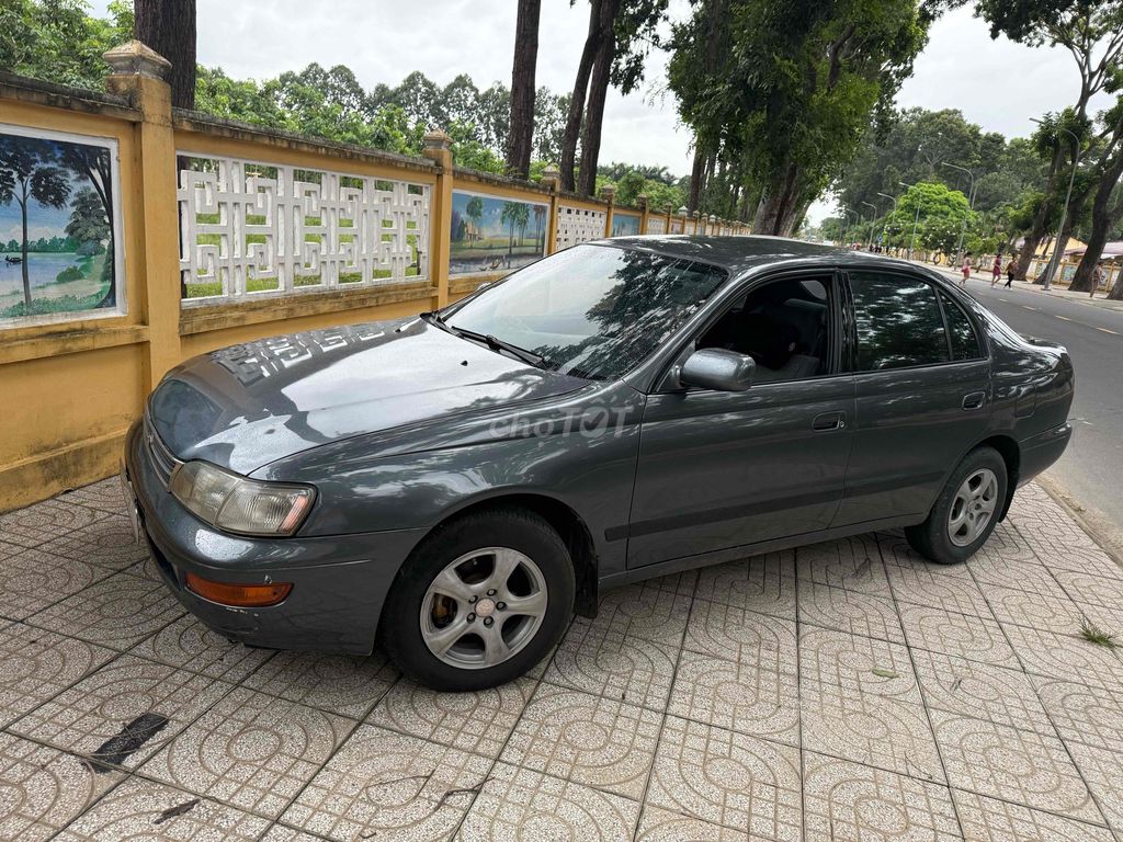 Toyota Corona 1992 - ảnh 1