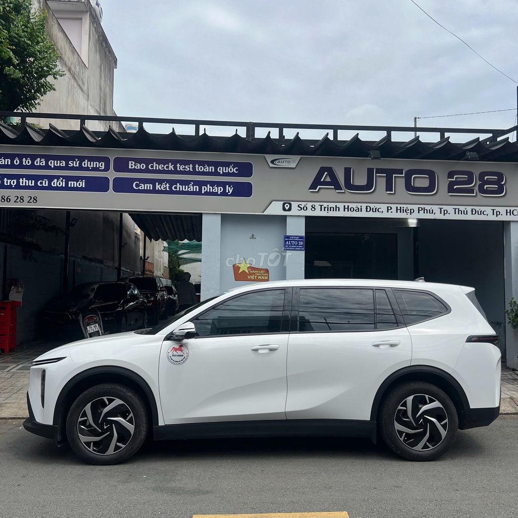 VinFast Limo Green 2025 - ảnh 1
