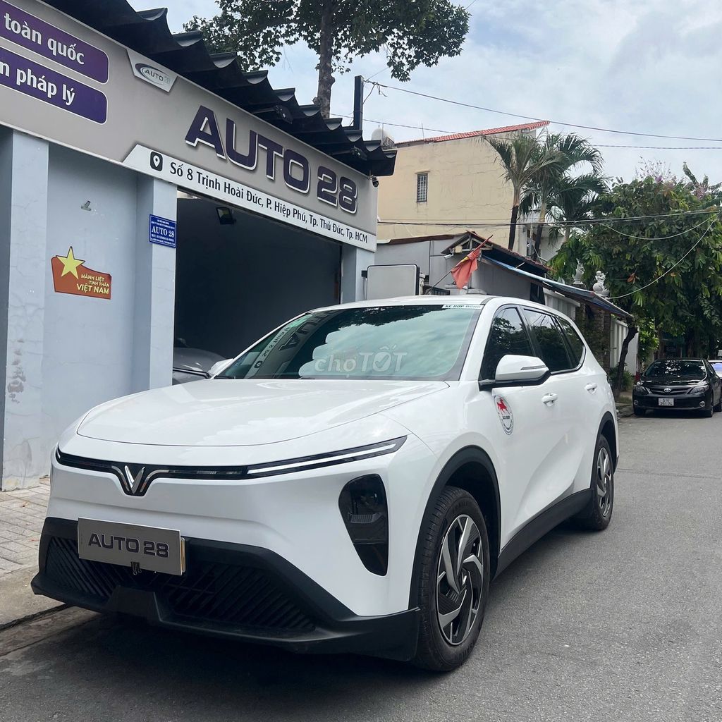 VinFast Limo Green 2025 - ảnh 2