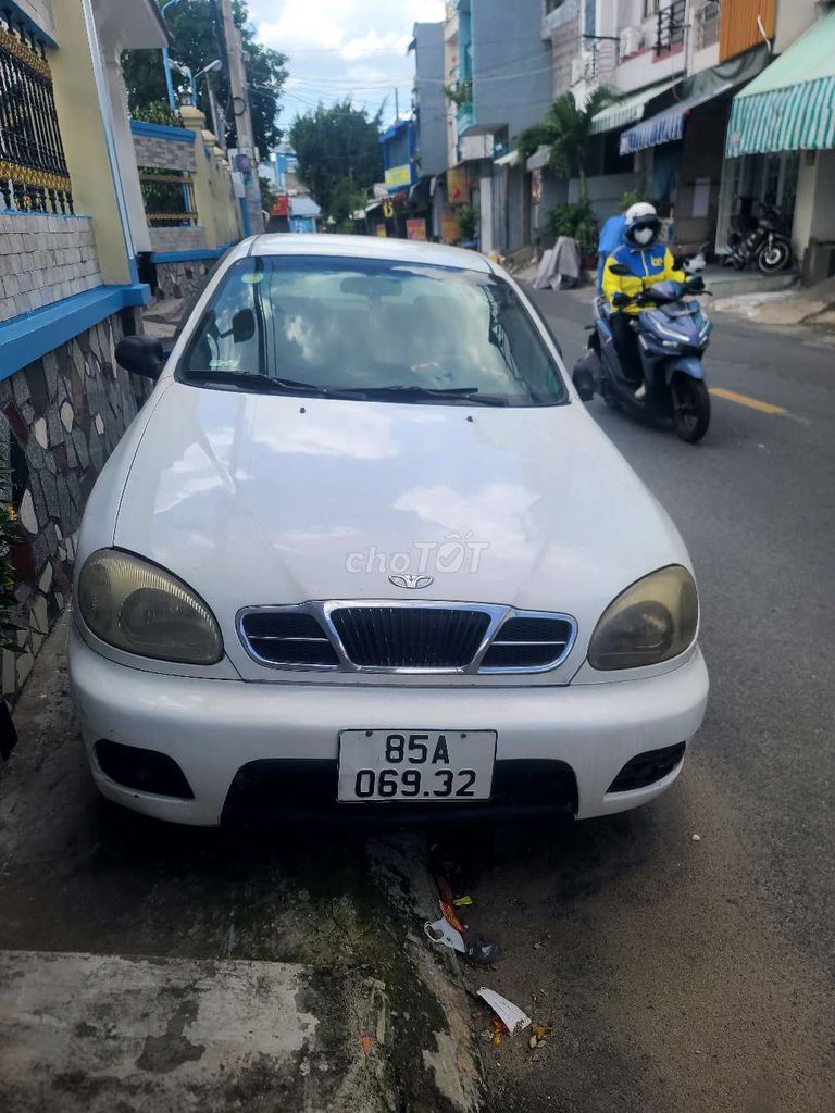 Daewoo Lanos 2001 - ảnh 1