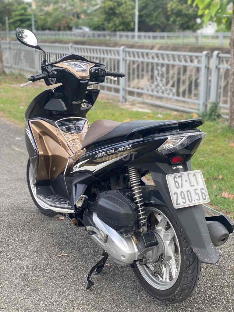 Honda Air Blade 2024 - ảnh 2