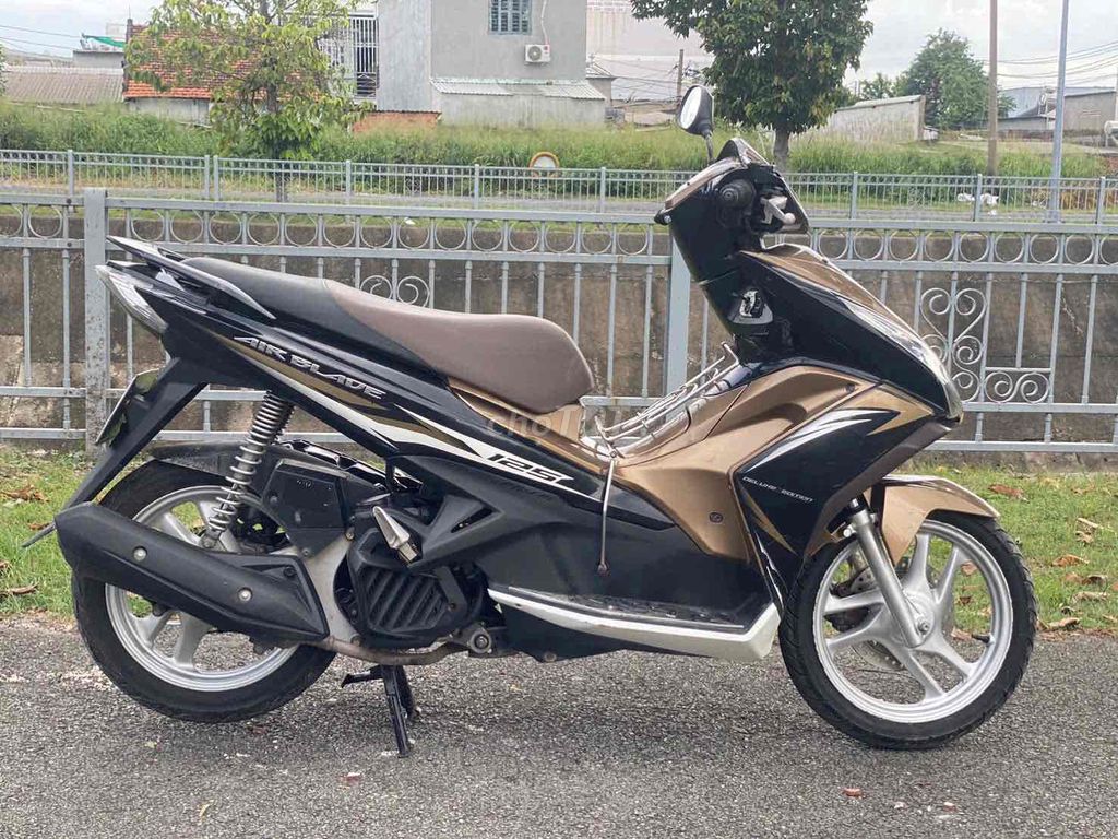 Honda Air Blade 2024 - ảnh 4