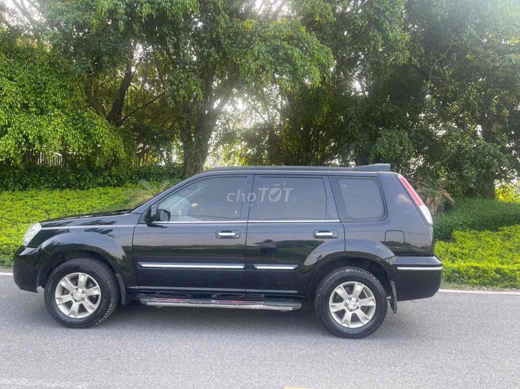 Nissan 2010 - ảnh 1