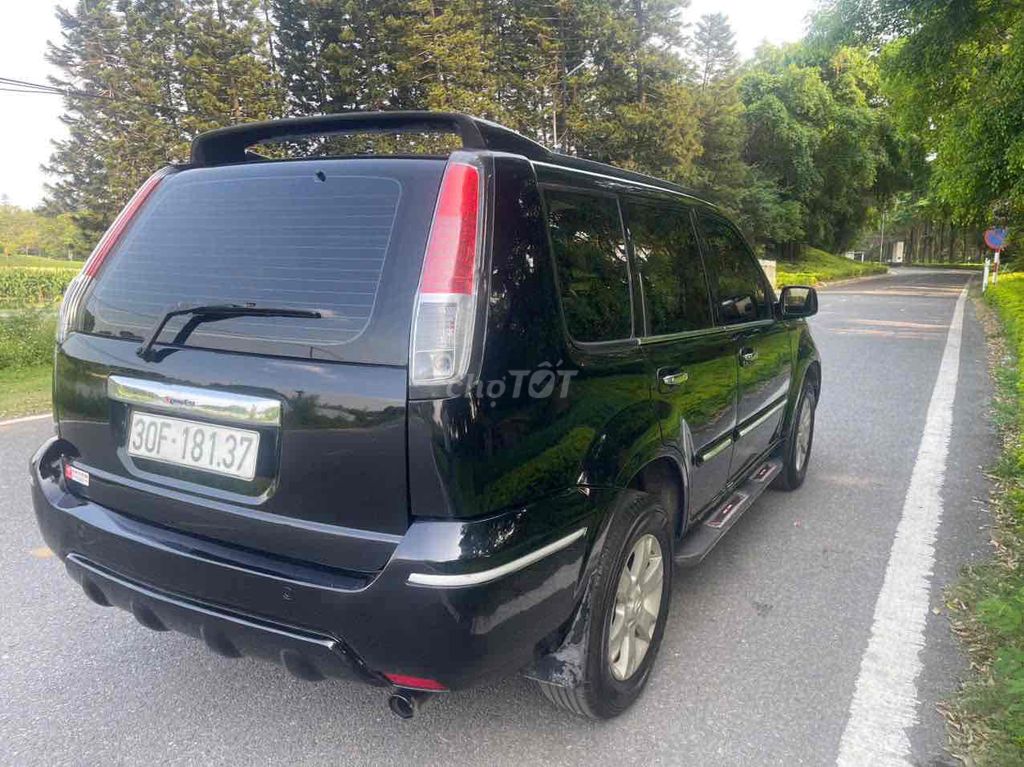 Nissan 2010 - ảnh 3