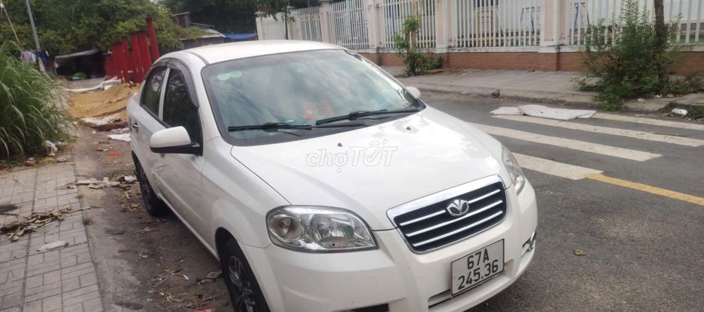 Daewoo Gentra 2010 - ảnh 1