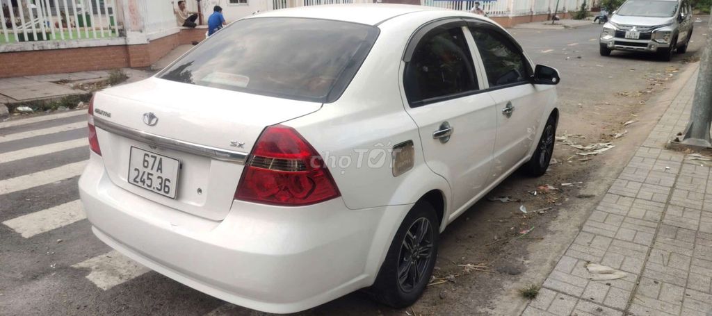 Daewoo Gentra 2010 - ảnh 4