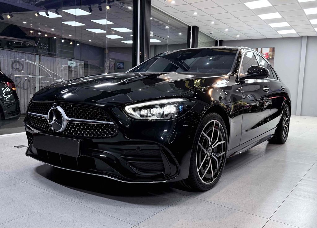 Mercedes-Benz 2021 - ảnh 2