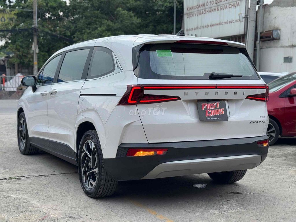 Hyundai Custin 2024 - ảnh 4