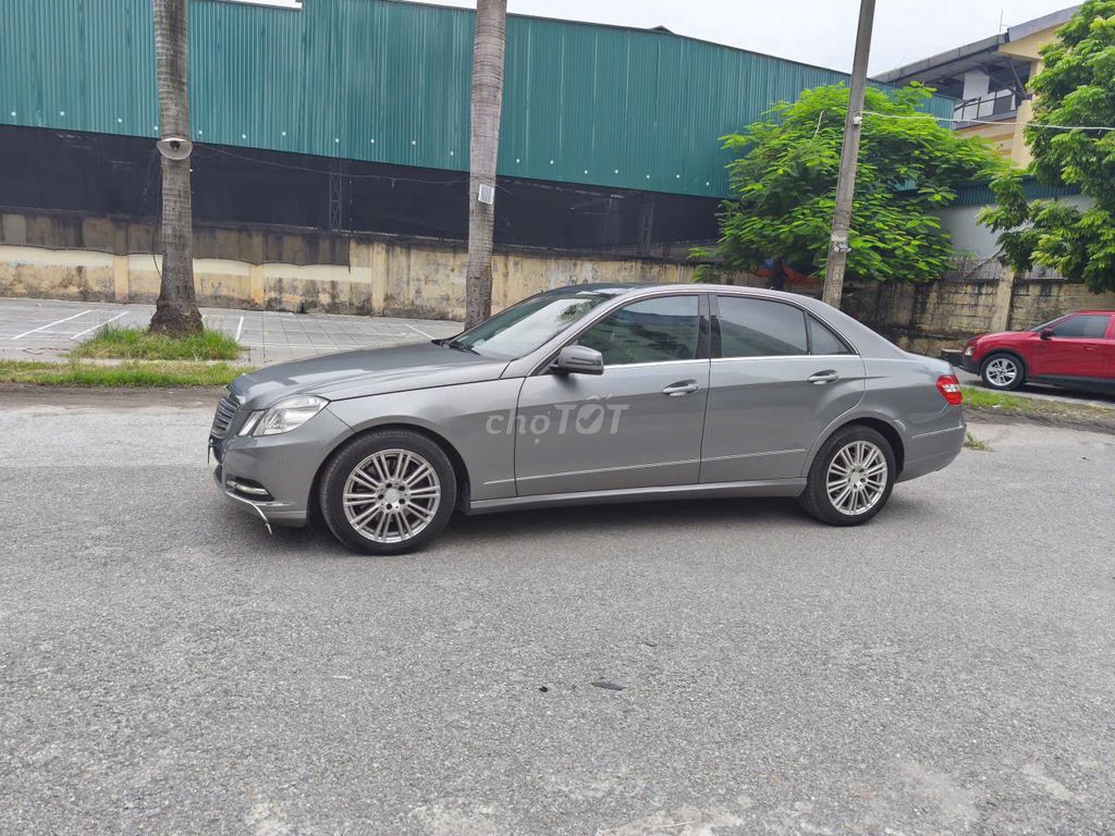 Mercedes-Benz 2011 - ảnh 5