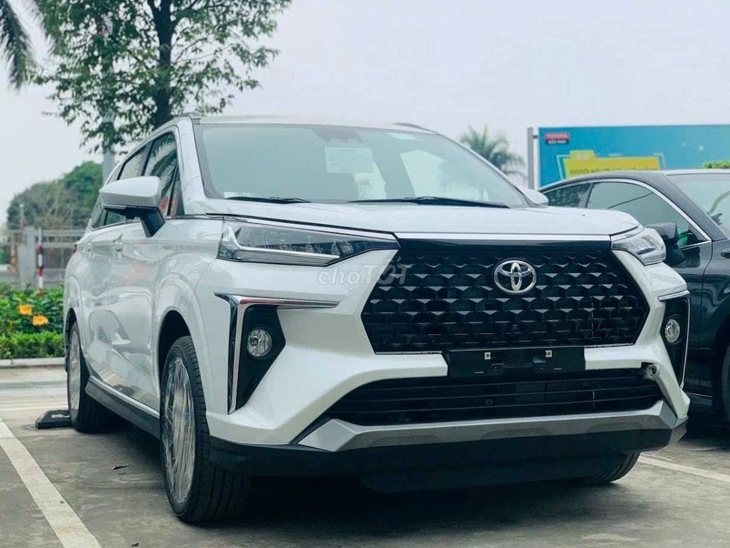 Toyota Veloz Cross - ảnh 3