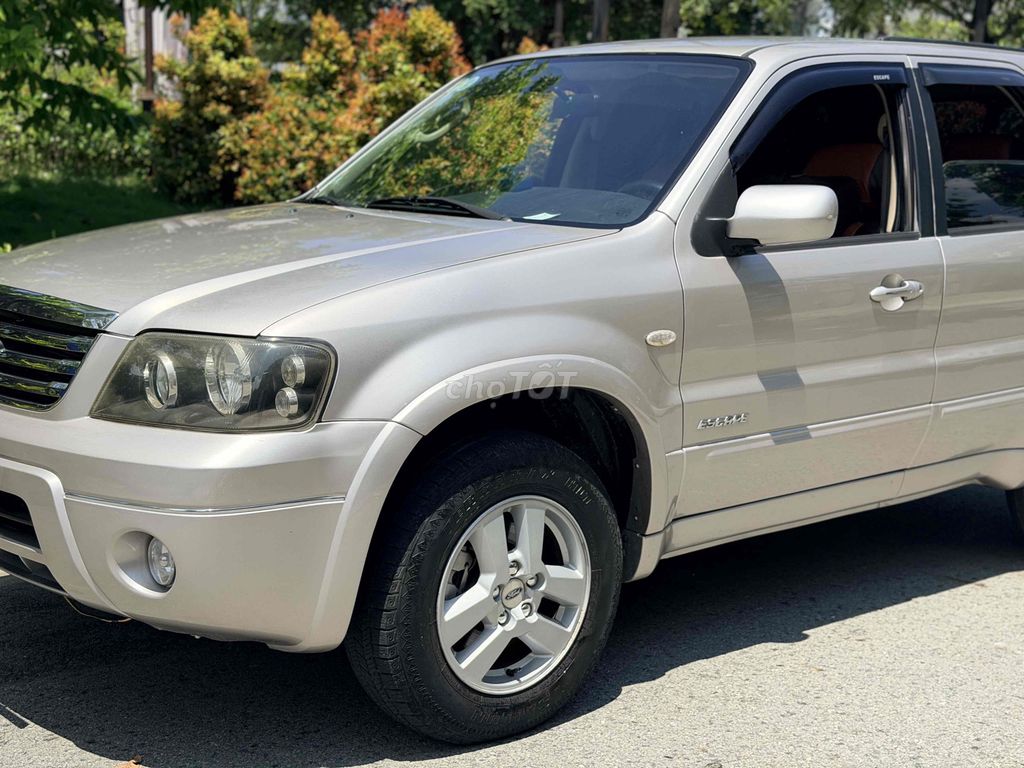 Ford Escape 2008 - ảnh 2