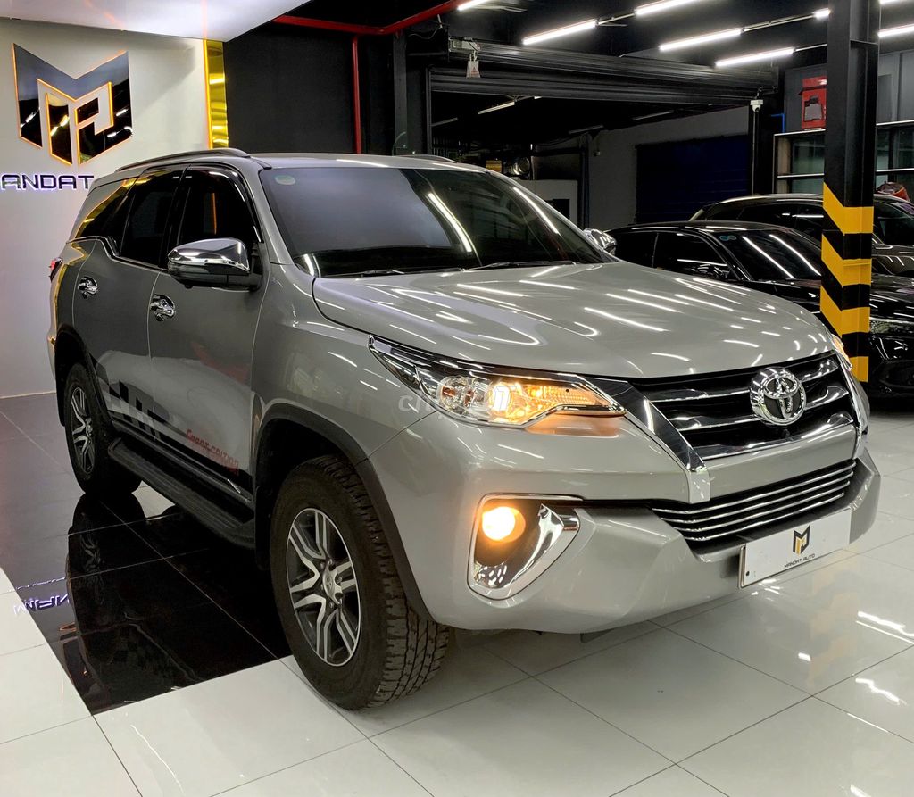 Toyota Fortuner 2018 - ảnh 3