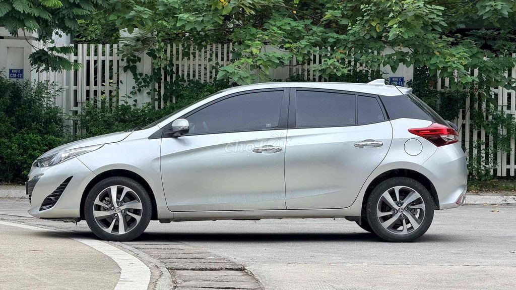 Toyota Yaris - ảnh 2