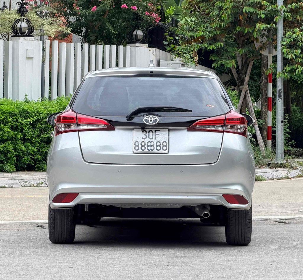 Toyota Yaris - ảnh 3