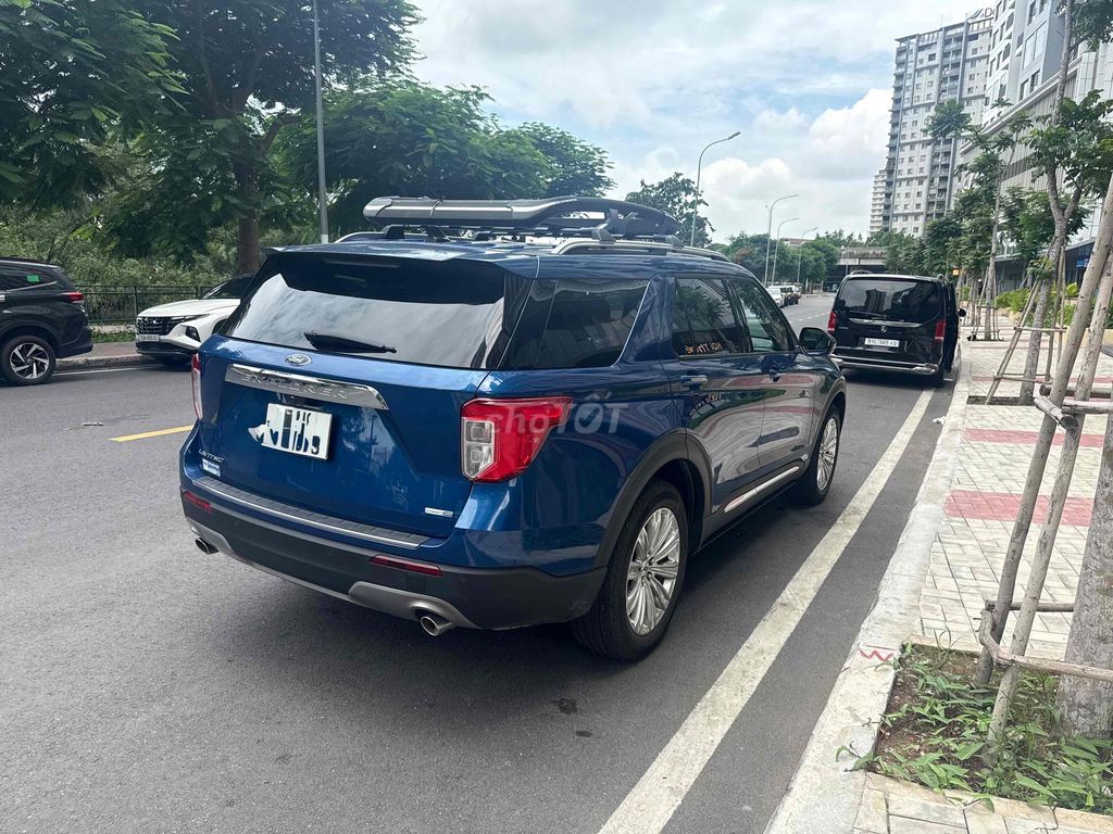 Ford Explorer 2022 - ảnh 3
