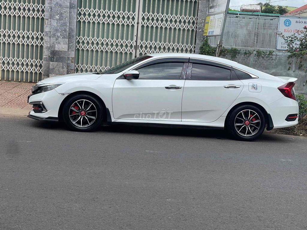 Honda Civic - ảnh 1