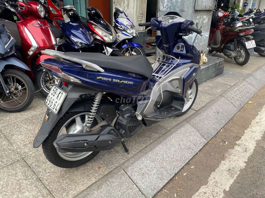 Honda Air Blade 2017 - ảnh 3
