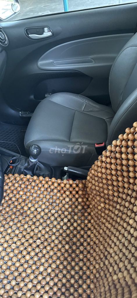 Kia Soluto - ảnh 4