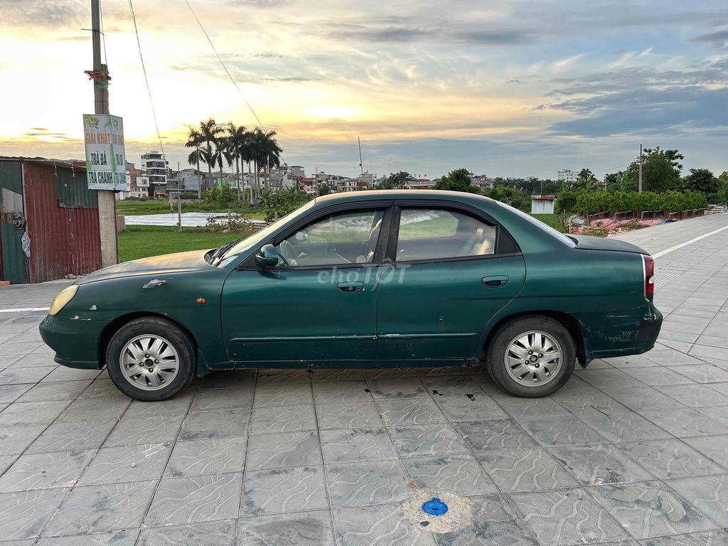 Daewoo Nubira 2001 - ảnh 1
