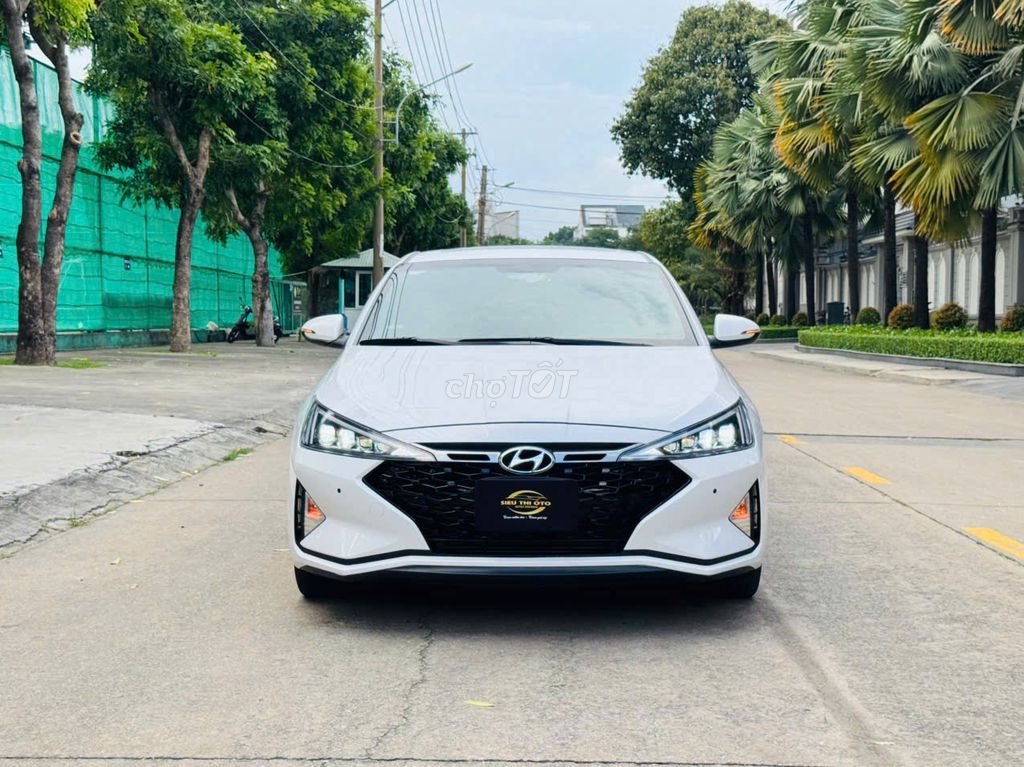 Hyundai Elantra 2021 - ảnh 1