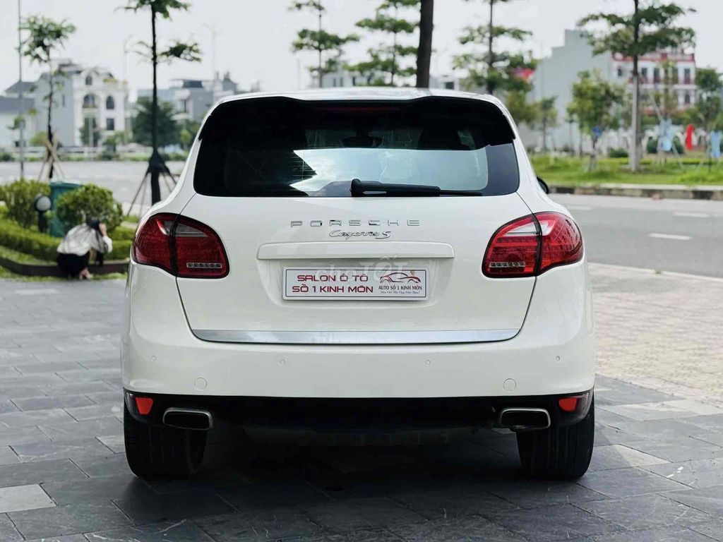 Porsche Cayenne 2011 - ảnh 3