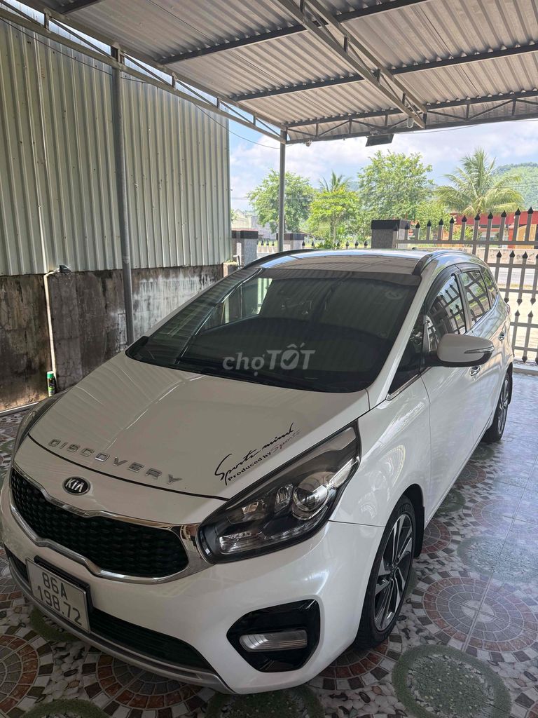 Kia Rondo 2018 - ảnh 1
