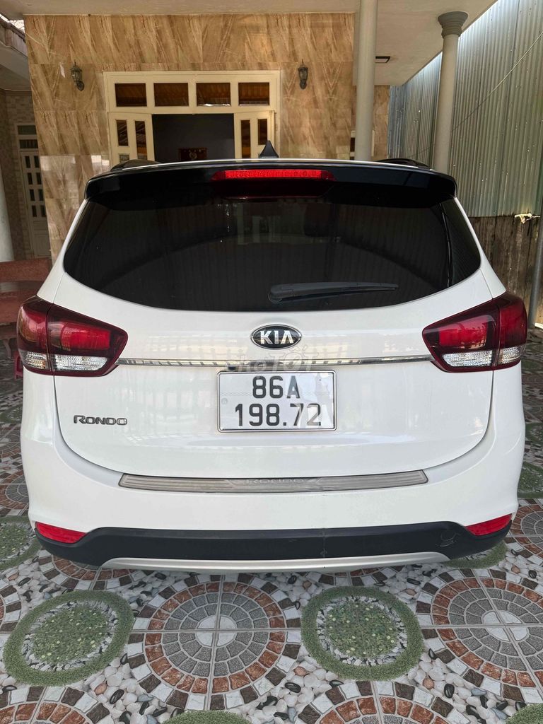 Kia Rondo 2018 - ảnh 4