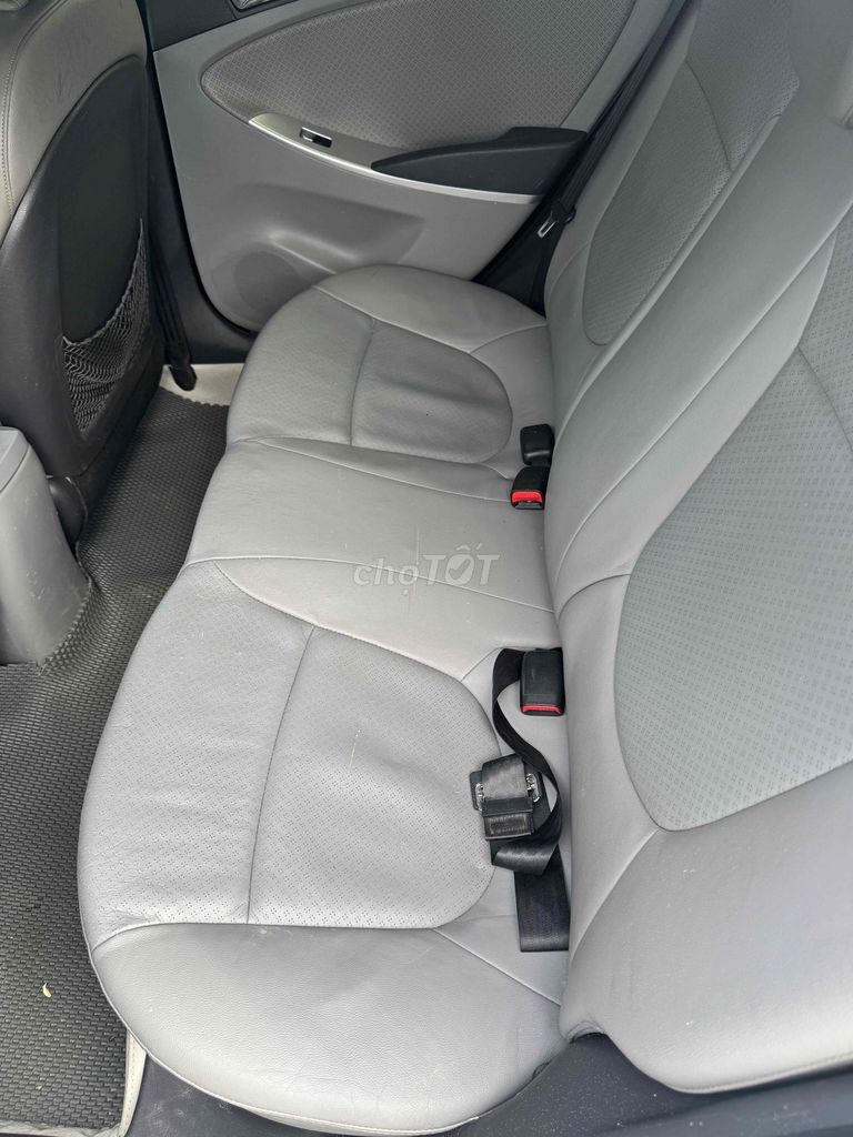 Hyundai Accent 2011 - ảnh 5