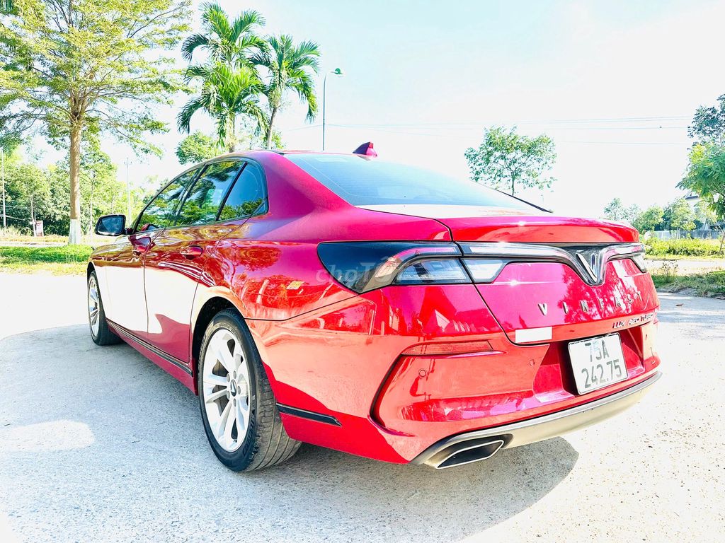 VinFast Lux A2.0 - ảnh 5