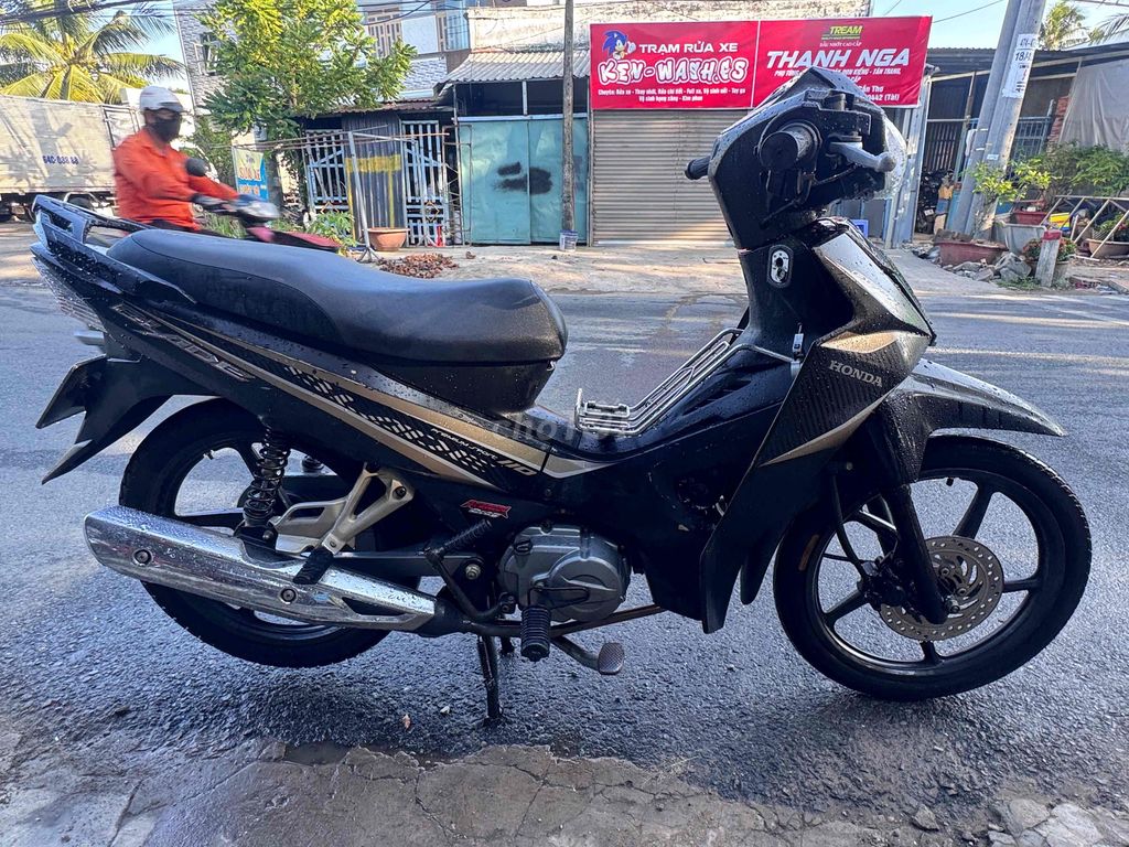 Honda Blade 2017 - ảnh 3