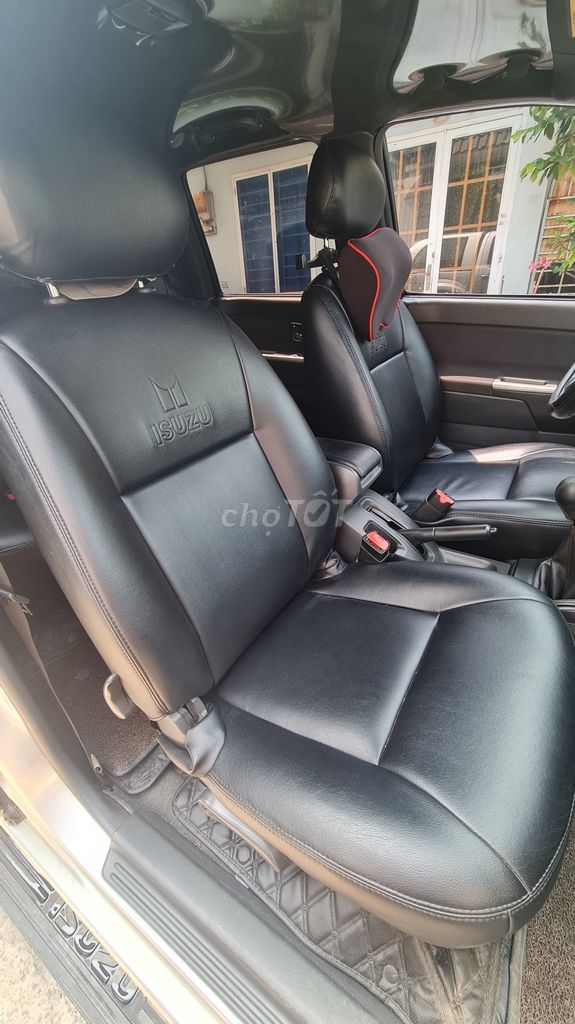 Isuzu 2011 - ảnh 4