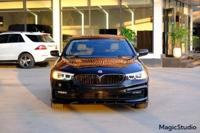 BMW 5 Series 2018 - ảnh 1