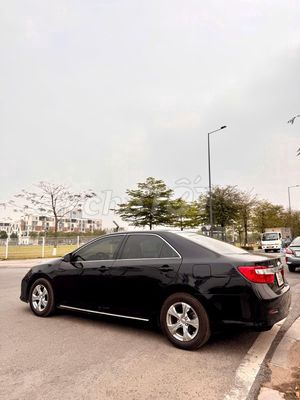 Toyota Camry 2.0E 2013 - ảnh 4