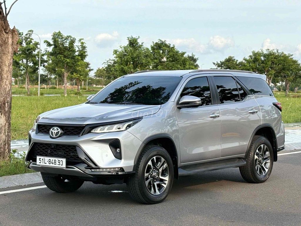 Toyota Fortuner 2025 - ảnh 2